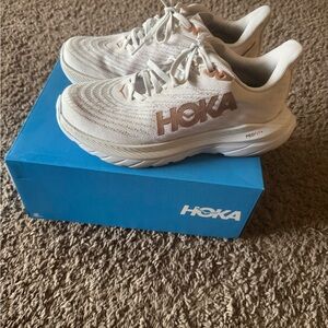 HOKA women’s Mach 5 White Shoes